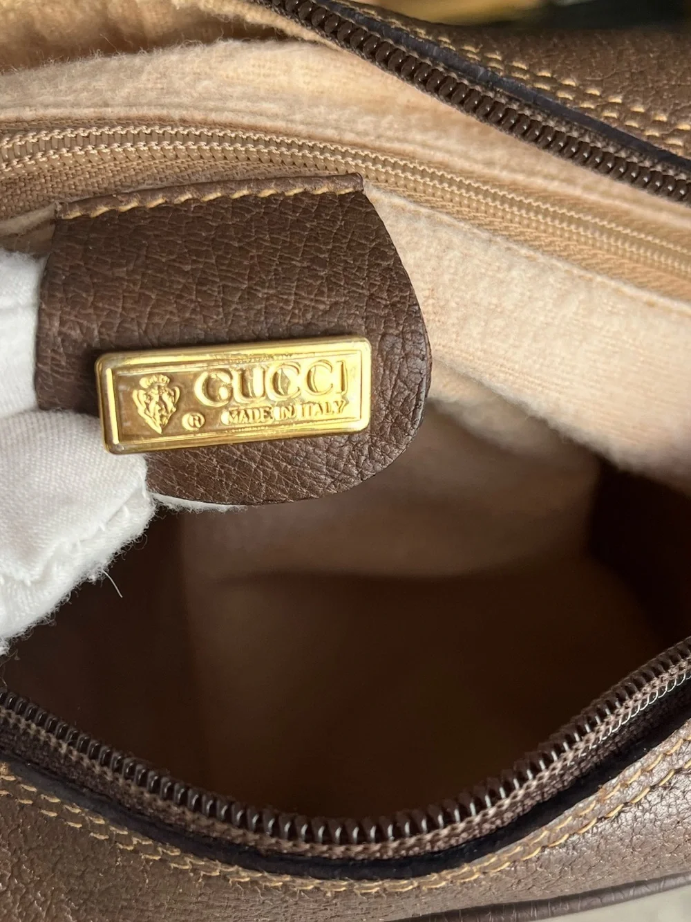 Vintage Gucci GG Supreme Sherry Line Crossbody Rare Collectible Late 1970’s - 80